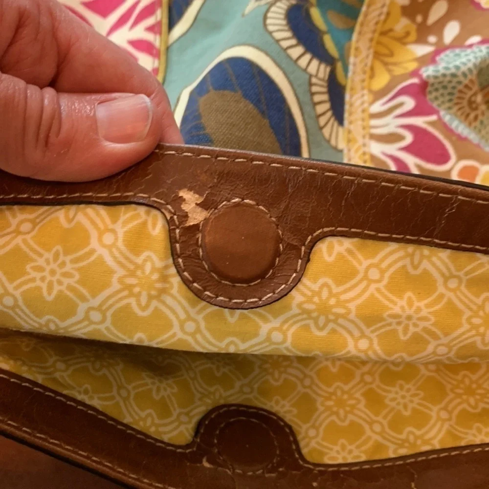 FOSSIL canvas and leather floral purse